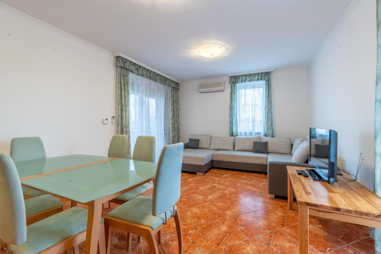 Egyuett A Csalad II Apartman By Bltn Siófok Exterior foto